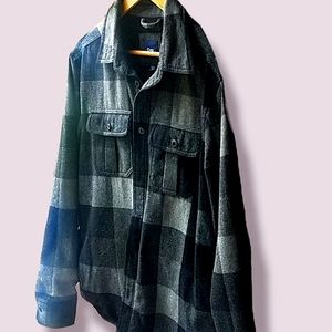 Gap Plaid Men's Shacket insulated shirt jacket M Medium